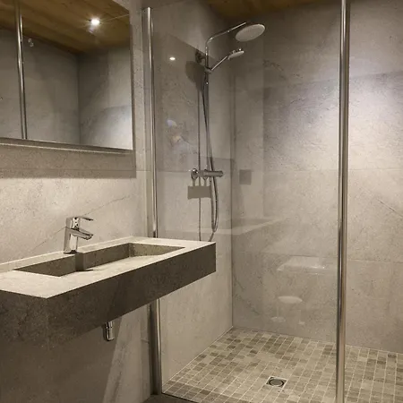 La Cascade - Le Biwak Pour 15 Personnes - Reservation Daire Châtel