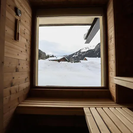 La Cascade - Le Biwak Pour 15 Personnes - Reservation Châtel